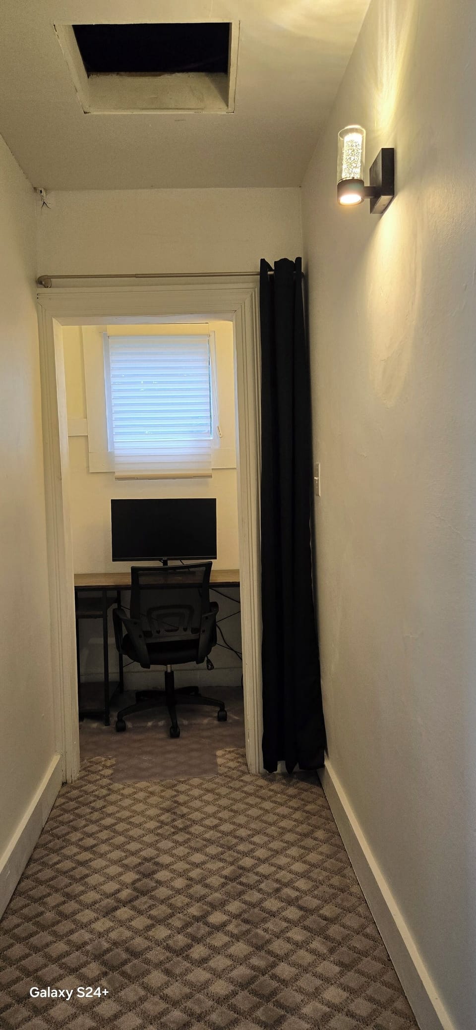 Work space in bedroom 4