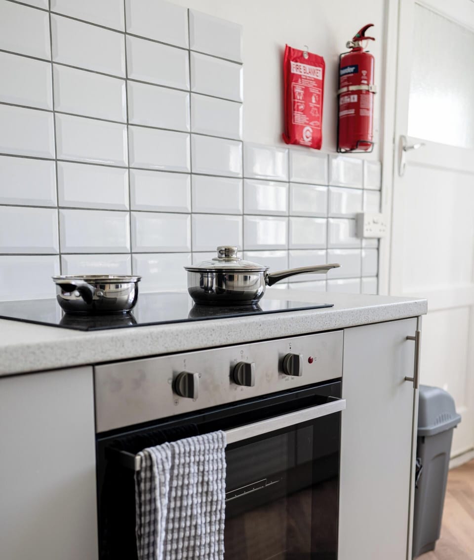 Fully equipped kitchen.