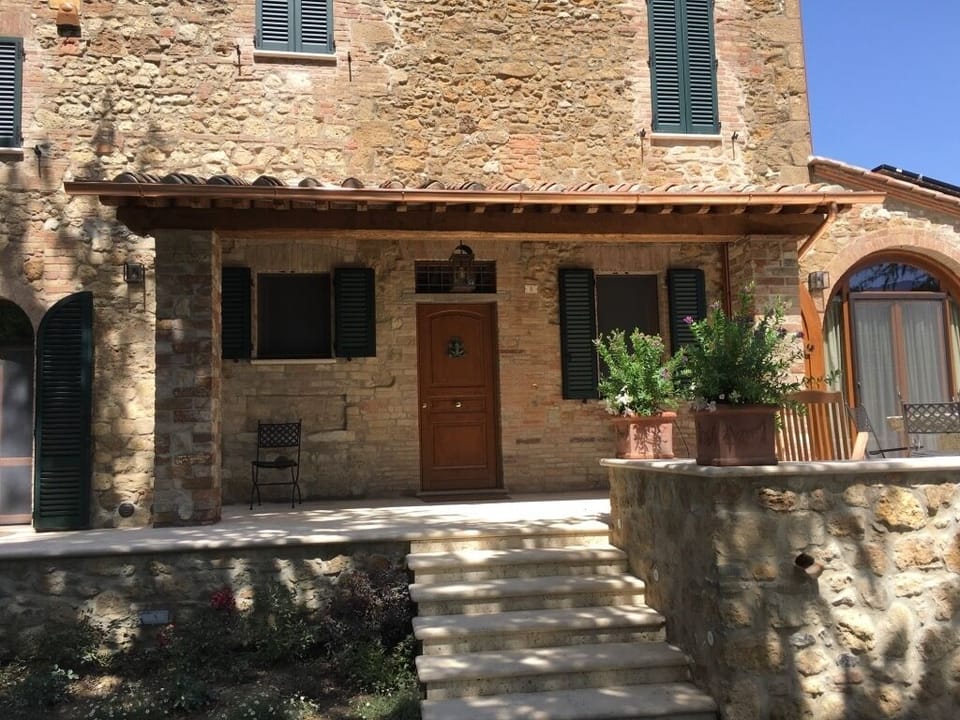 Front Entrance to Villa Nobile
