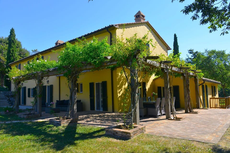 Building Exterior, Outdoor