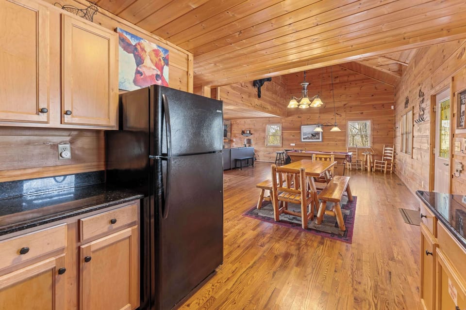 Full kitchen