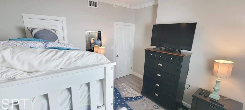 83ce6703-76e1-4d-EPtqD