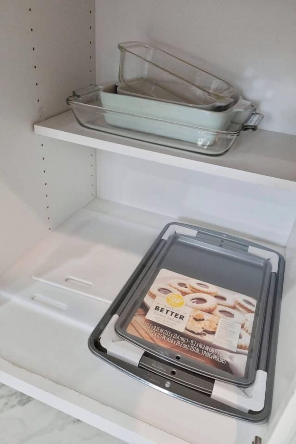 Bake a warm family meal or store your leftovers effortlessly. We keep our modern kitchen cabinets stocked with quality glass bakeware so you have everything you need for extended stays.