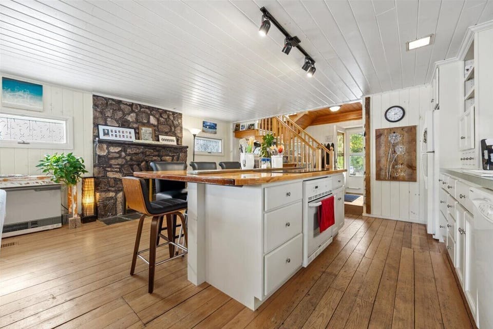 Open concept living room & dining area!
