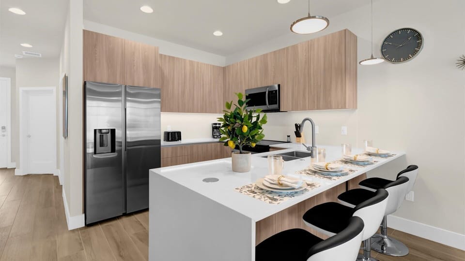Modern Kitchen with Breakfast Bar Seating