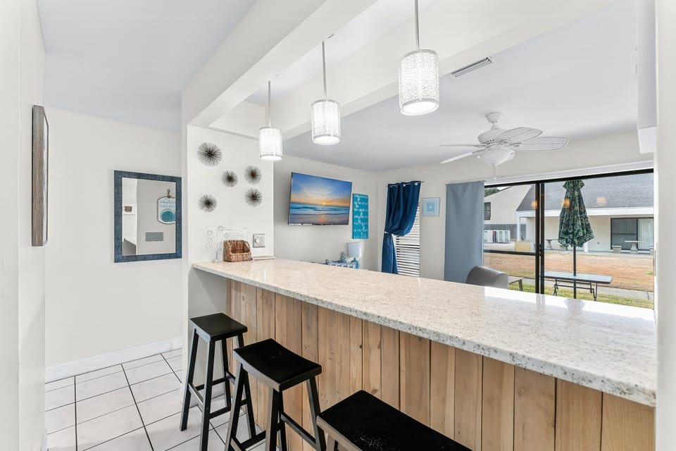 11-17614 Front Beach Rd D1-17