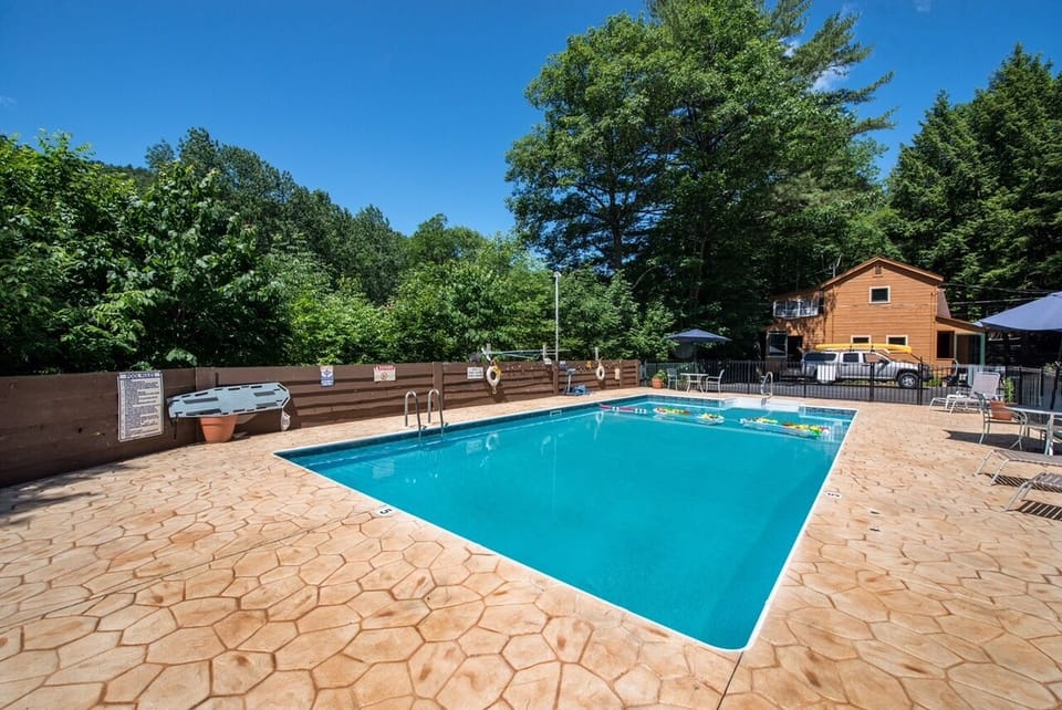 Shared pool at Northern Acres