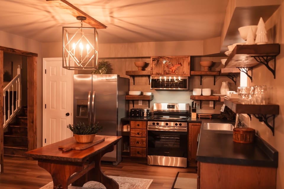Fully-stocked, open concept, with beautiful lighting and views.