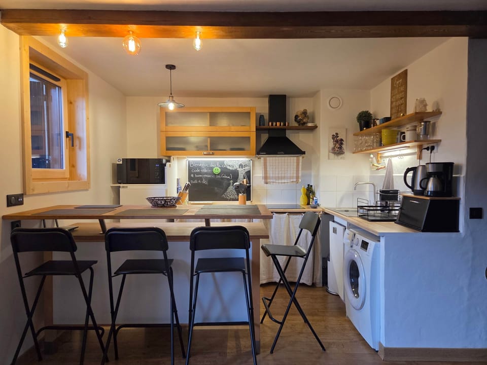 Big and fully equipped kitchen. For 4 people