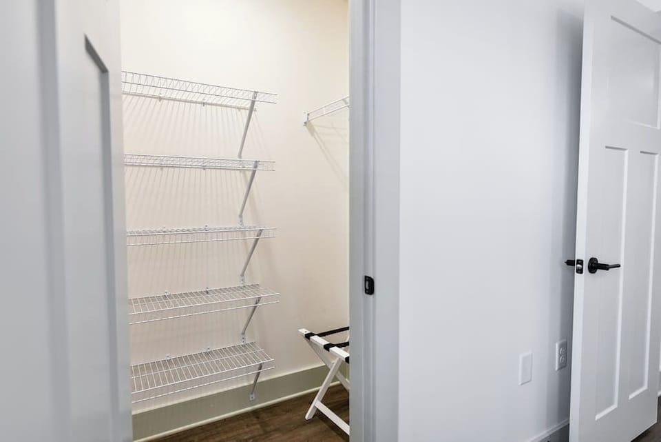 “We loved our stay! Perfect for our baseball trip! The space was beautiful and clean and exactly what we needed!!” - Heidi ’23