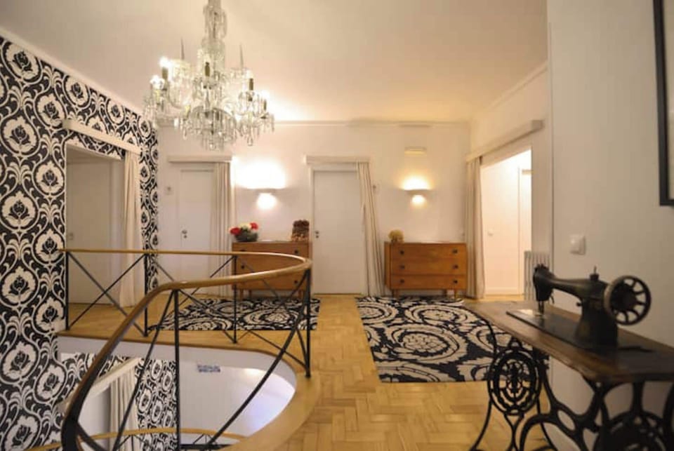 5th floor hall
