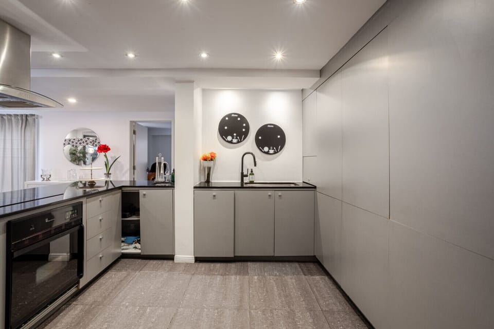 Kitchen: Modern layout with everything at your fingertips.