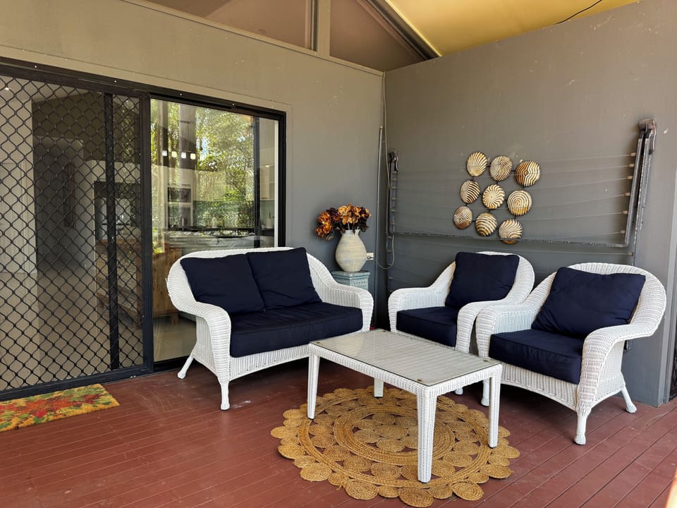 Outdoor alfresco lounge