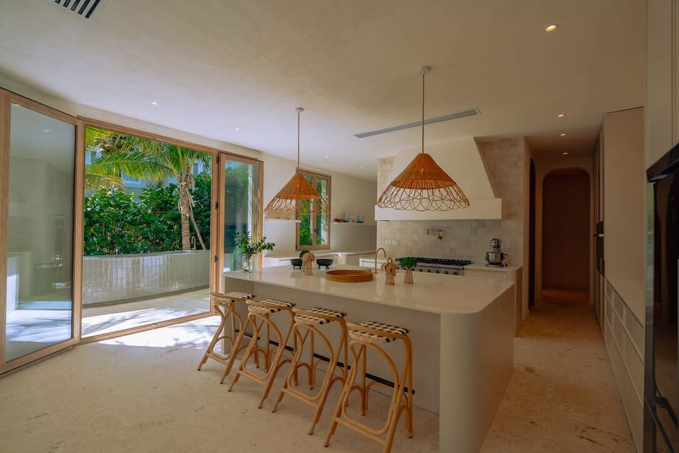 Villa Saman - An oasis of modern Spanish elegance with full service staff (6568)