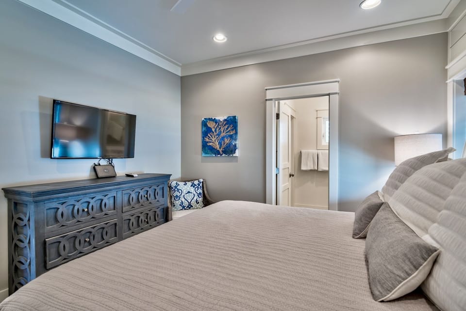 King Bedroom 3