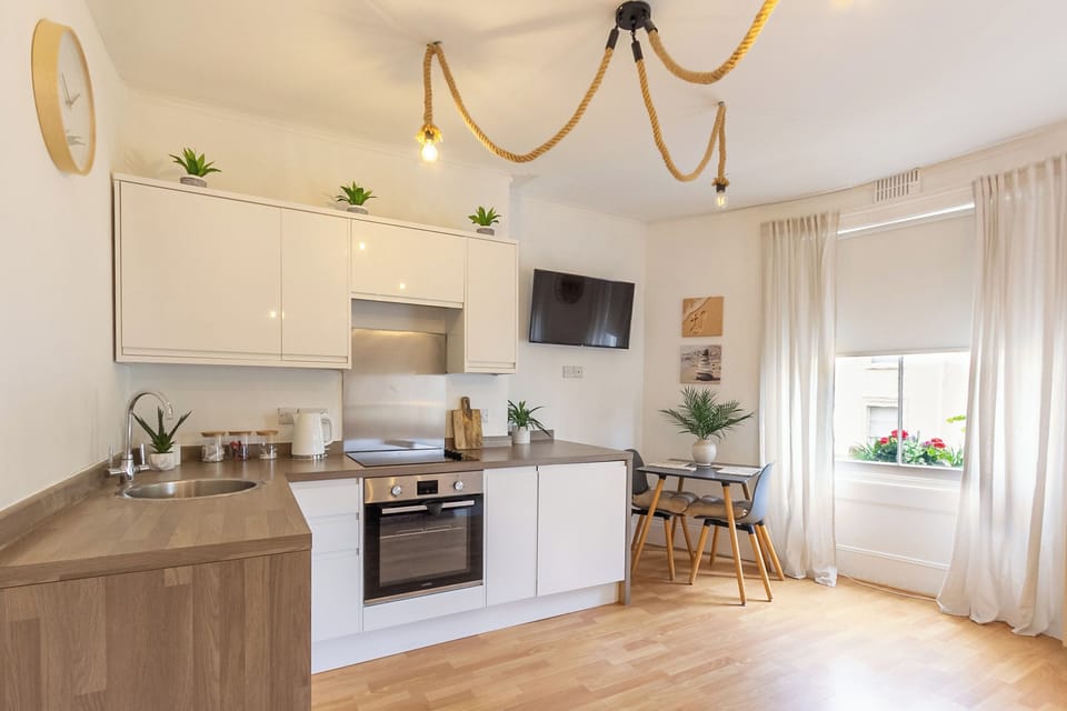 Kitchen (1)