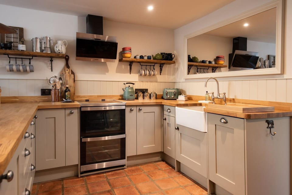 Wrays Cottage - the shaker style kitchen with relaxed country charm