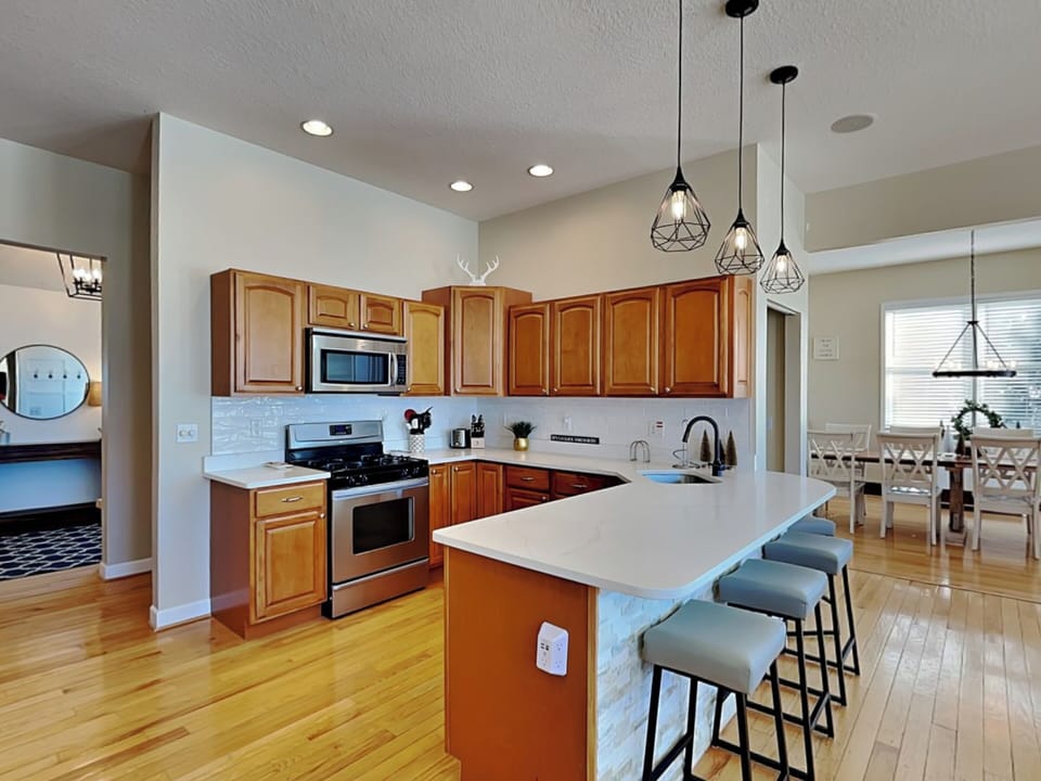 Full Kitchen