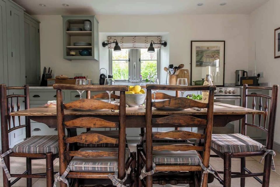 A table for six