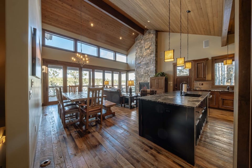 Open concept floor plan 