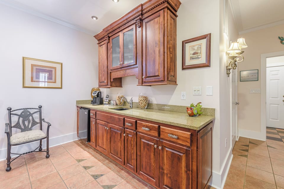 Downstairs Wet Bar