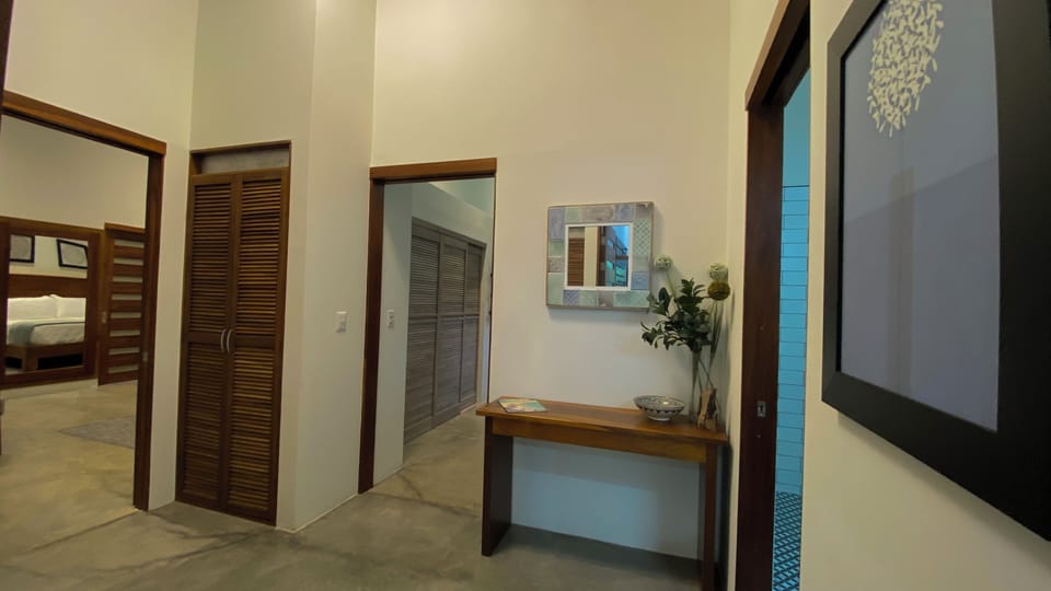 Upper Foyer Outside 3 Bedrooms