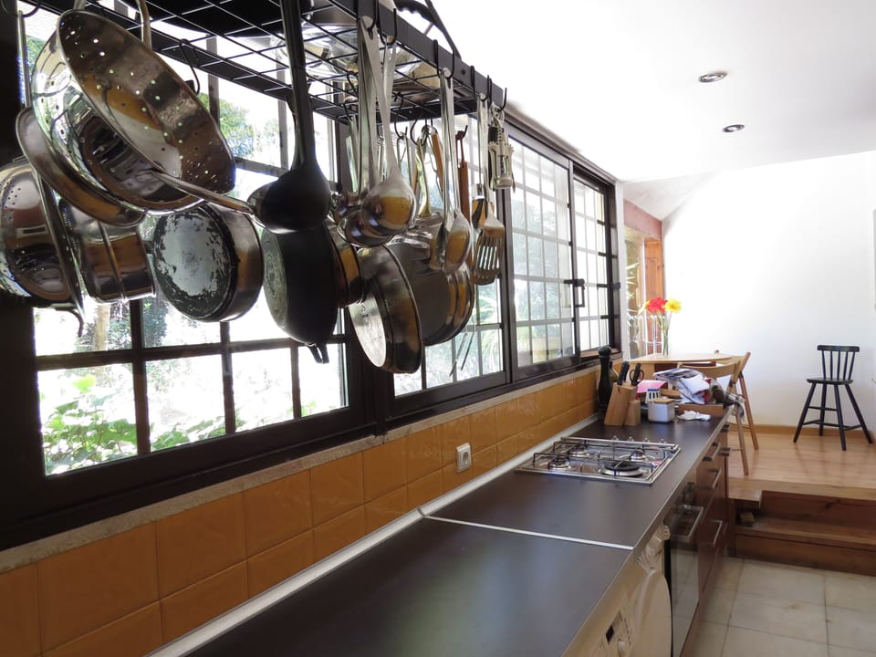 Kitchen and breakfast corner