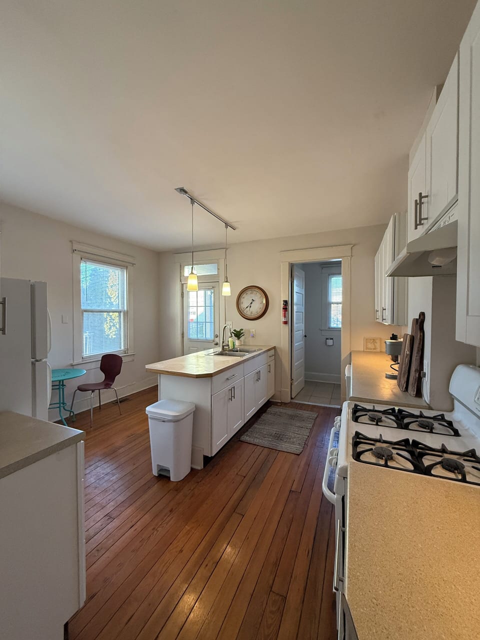 Large kitchen with everything you need