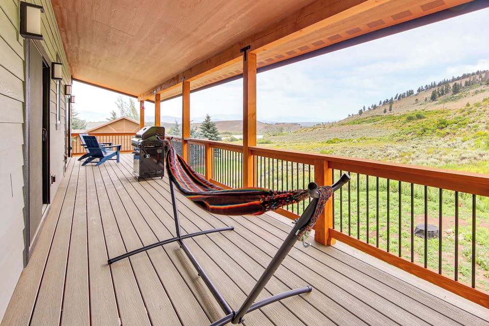 Covered Deck | Mountain Views | Seasonal Gas Grill (Summer)