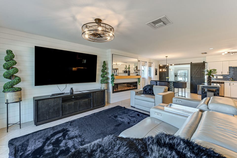 Bonita Springs Vacation Rental | 3BR | 2BA | 1,560 Sq Ft | Stairs Required