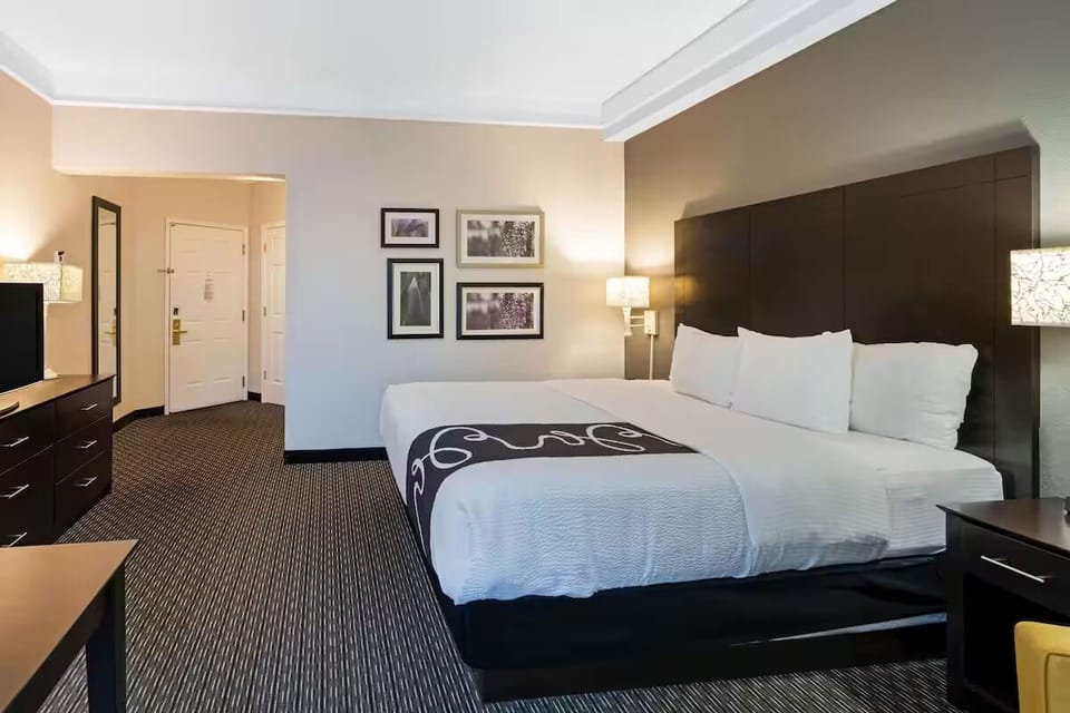 Unit with King size bed