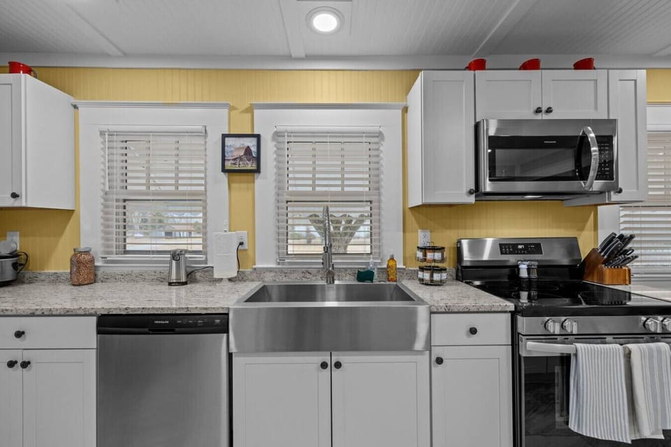 From pots and pans to a coffee maker, everything you need is right here.