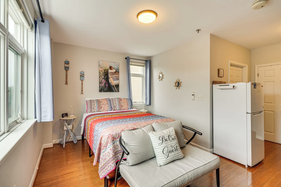 Huddleston Vacation Rental | Studio | 1BA | 285 Sq Ft | Step-Free Access