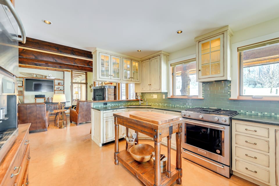 Kitchen | 1st Floor | Percolator | Drip Coffee Maker | Built-In Espresso Machine