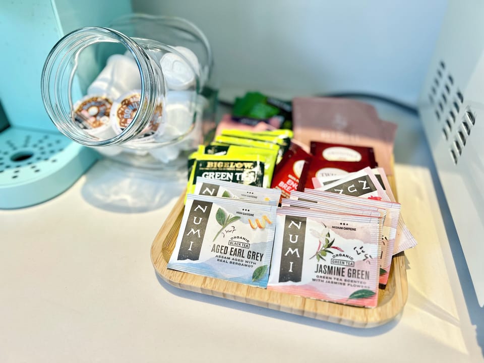 Tea and coffee pods and unlimited refill!
