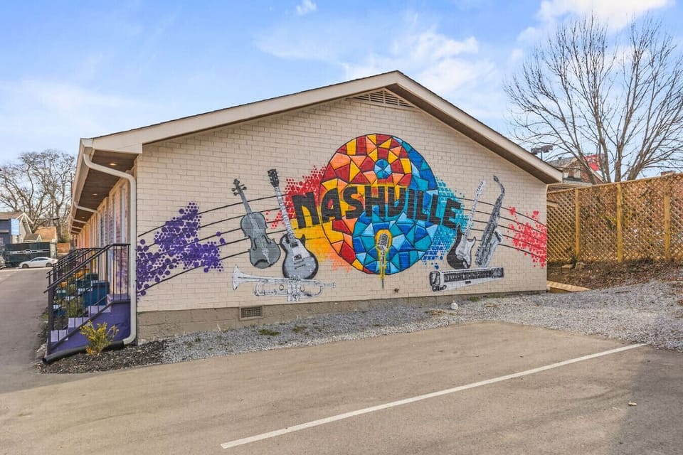 Our building is located in the trendy & hip East Nashville area. Walking distance to restaurants, bars, coffee shops, breweries and shopping! Only 3 miles from the Downtown Broadway bars.