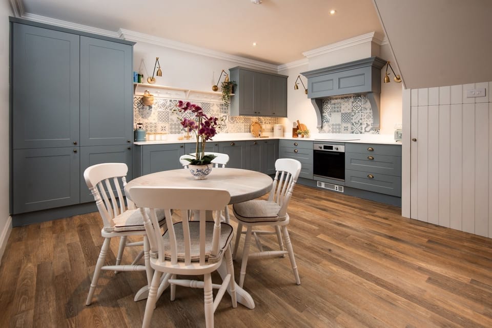 Coachman's Cottage - the stylish kitchen and table