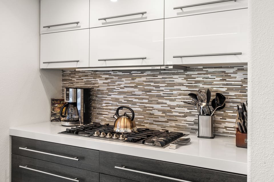 Stainless steel appliances throughout