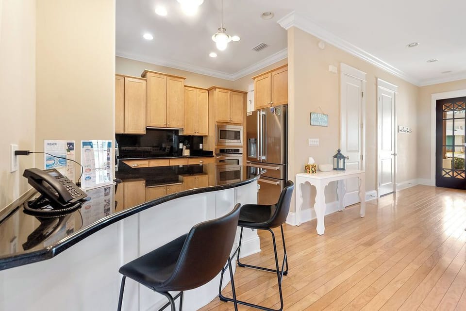 Saltwater Cottage - Beach Club - Signature Properties