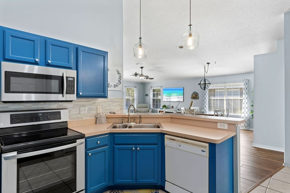 Fully Stocked Kitchen