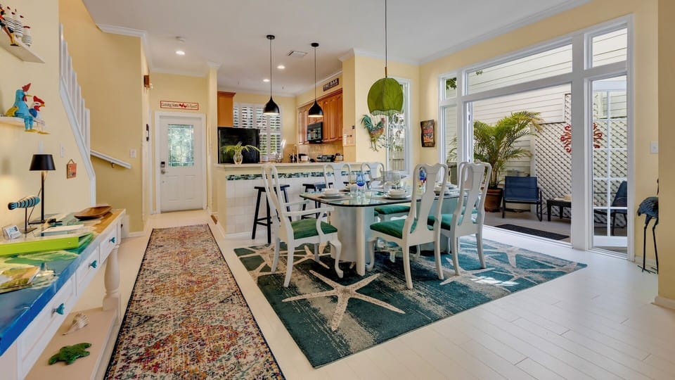6-212 FLEMING ST dining - 1