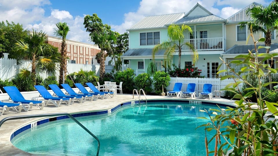 28-212 FLEMING ST pool - 3