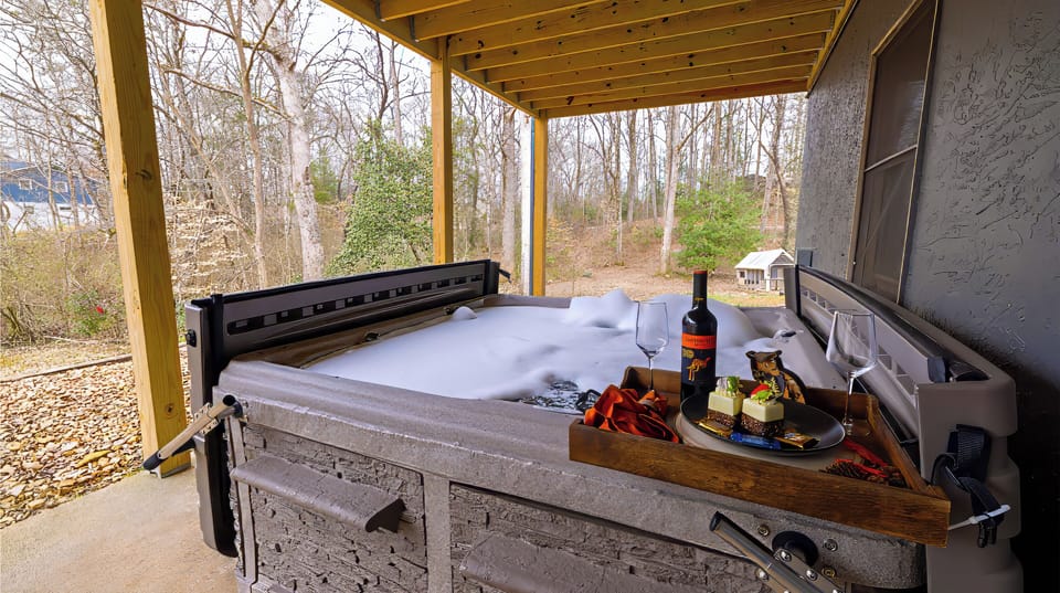 Outdoor spa tub