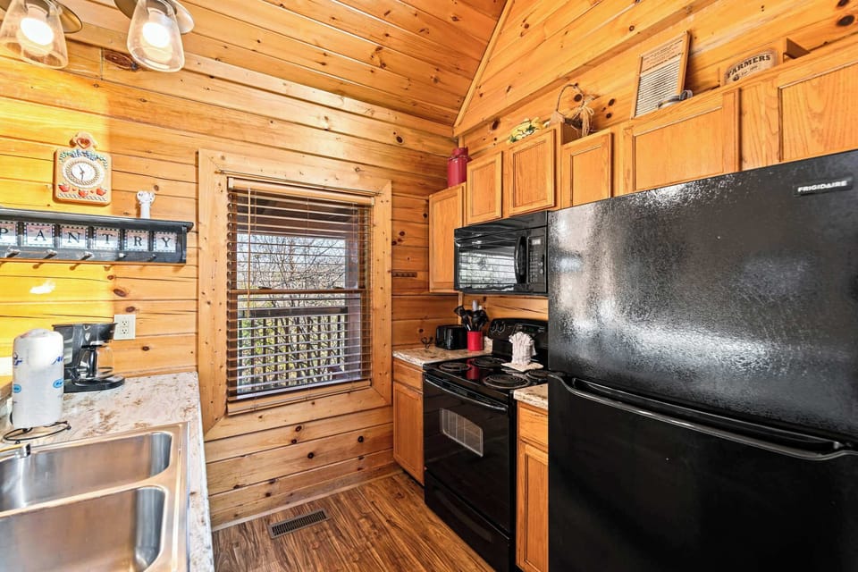 Full kitchen 
