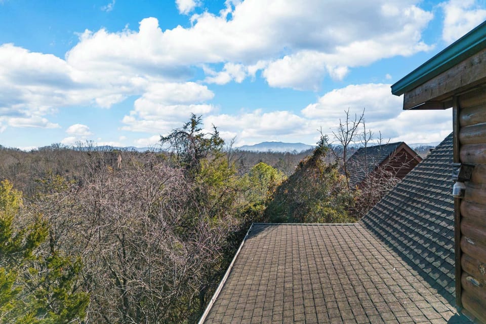 Game room balcony