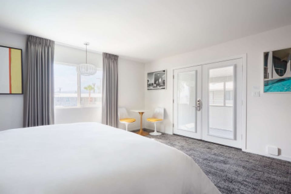 2. King Suite with Balcony or Patio