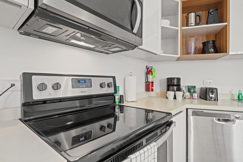 Fully equipped kitchen