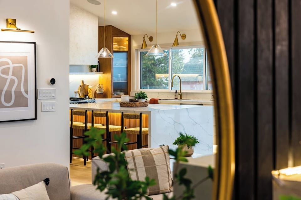 mirror mirror on the wall... who's enjoying the prettiest kitchen of them all?? 