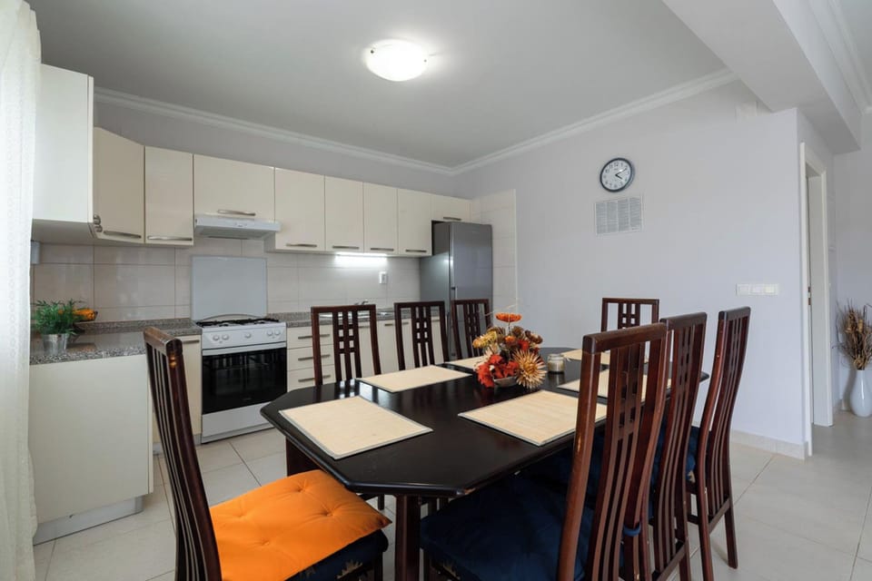 Kitchen and dining area