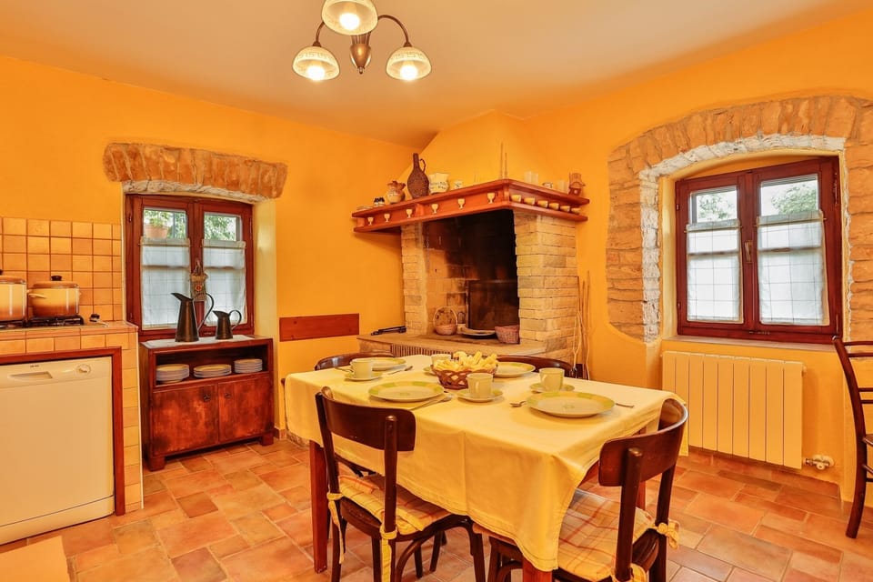 Dining room 2